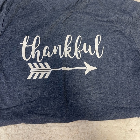 Thankful Graphic Tee - Picture 4 of 4